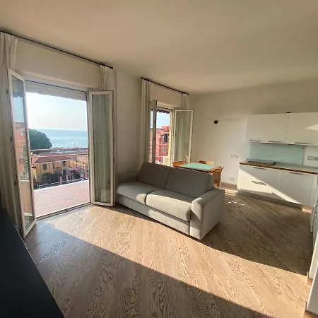 Soluzione Casa Sea View Pietra Ligure